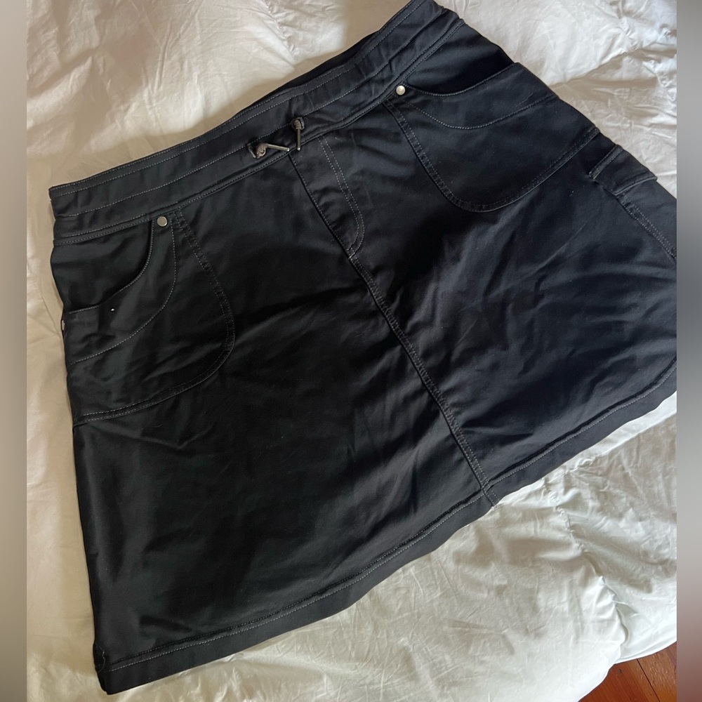 KUHL sporty black skirt (XL)